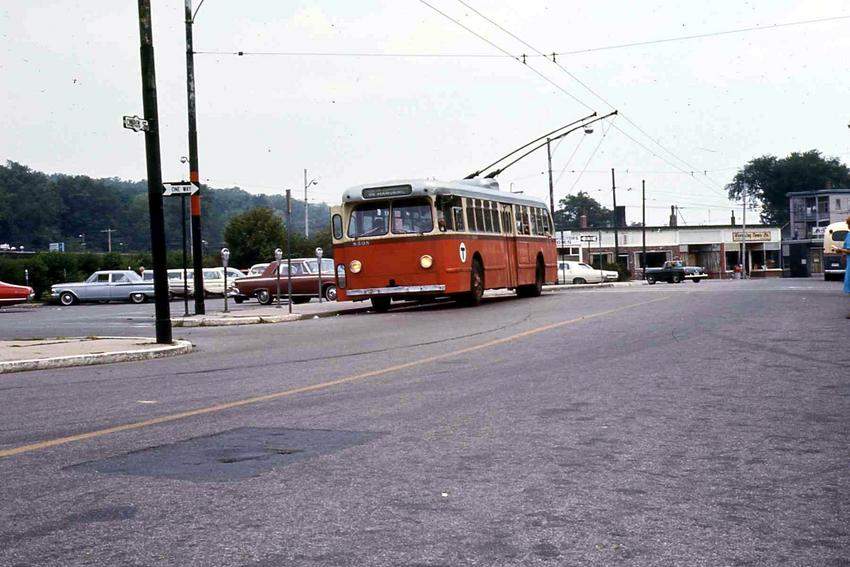 Photo of Trolley Bus at Waverly Sq Belmont   Sept_1968