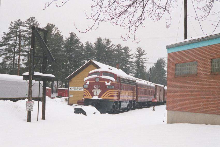 Photo of Conway Scenic Railway F unit #4268