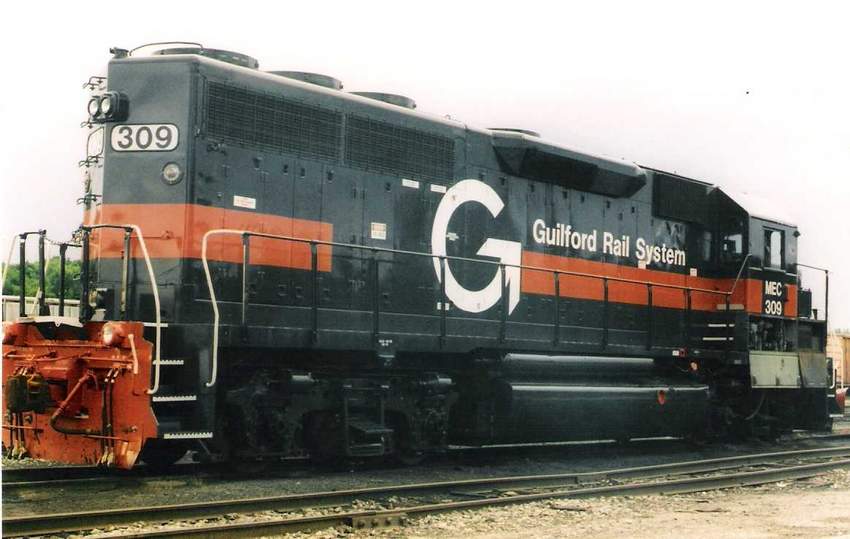 Photo of MEC #309 stored at Waterville, after repaint
