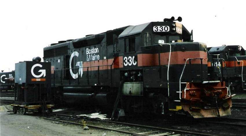 Photo of B&M #330 stored at Waterville