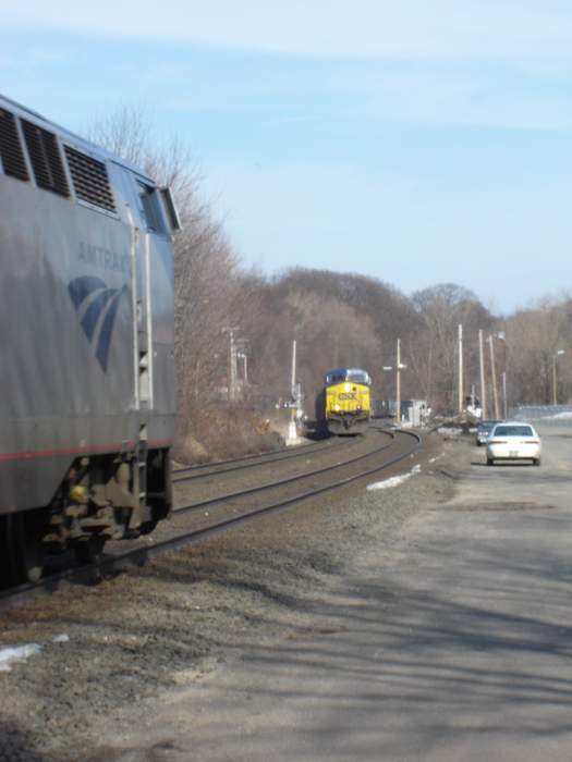 Photo of CSX 5003 and Amtrak P42