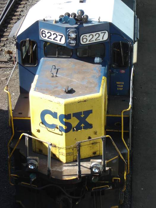 Photo of CSX GP40-2 #6227