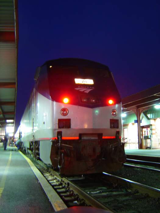 Photo of Amtrak Regional P42 in Springfield