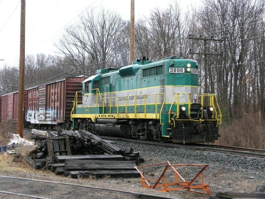 Photo of CNZR 3006 hauling freight on the Griffin Line