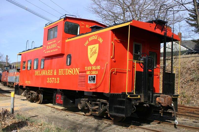 Photo of D&H Caboose 35713