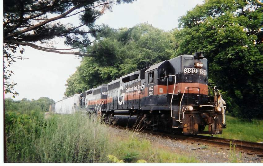 Photo of Guilford Rail System GP40's 380 and 381 departing Washington