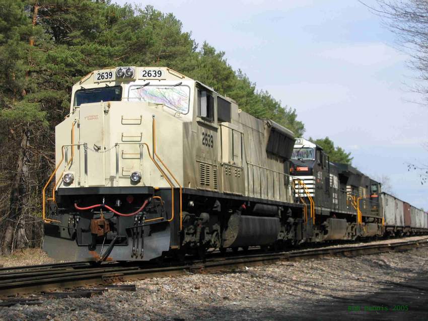 Photo of NS 2639, primer, Train 169, Waite Rd2
