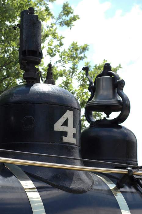 Photo of MNGRR #4 closeup of numbered dome and bell
