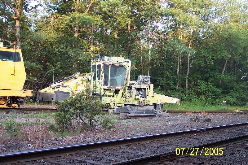 Photo of CSX MOW equipment on the Millis Industrial Line.