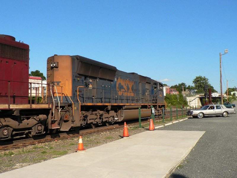 Photo of a CSX train on the way through Plamer Mass. on 8- 17-05