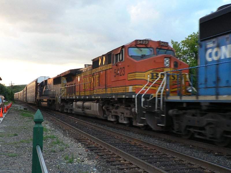 Photo of BNSF   engine on  the way through Plamer Mass.