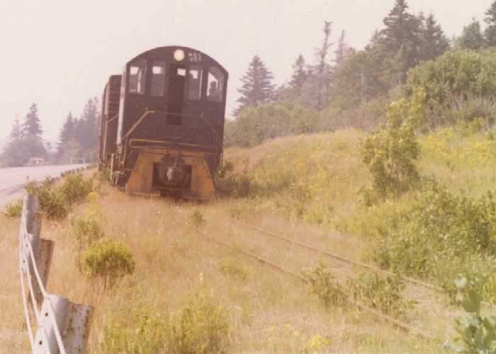 Photo of MEC S-1 957 crawls through the grass on its way to Eastport