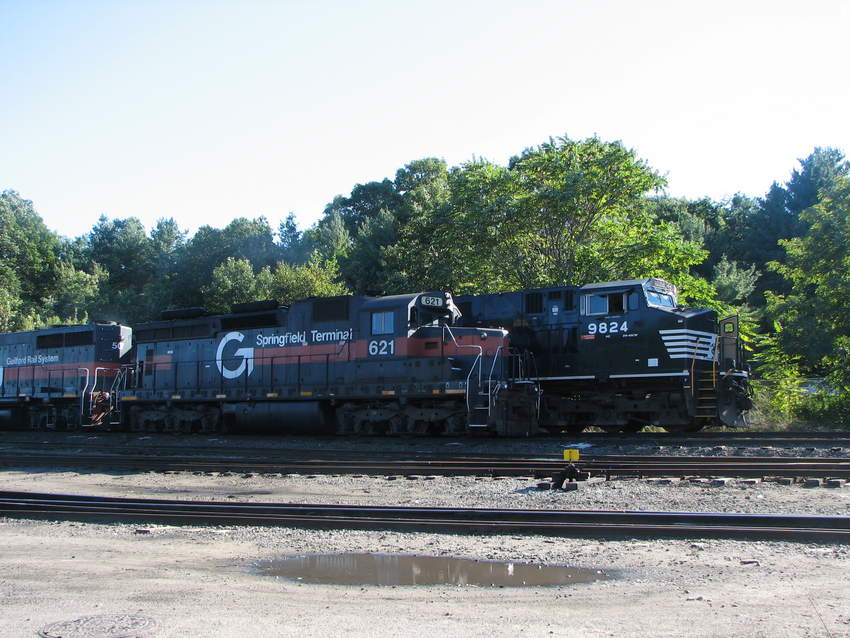 Photo of Bow Coal on Main line and SD-26 sitting awaiting work