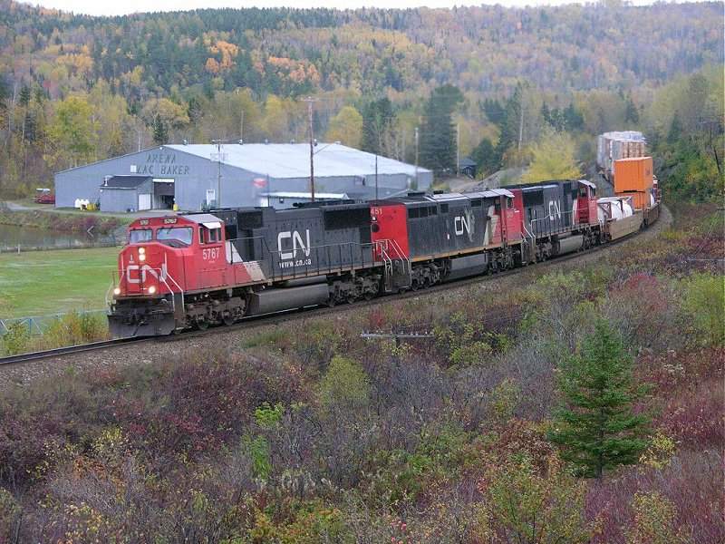 Photo of CN Q12111-11 Passing Lac Baker Arena