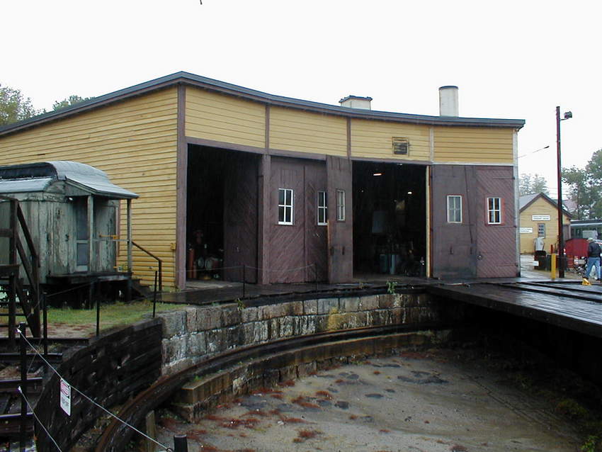 Photo of North Conway Roundhouse, 10-15-05