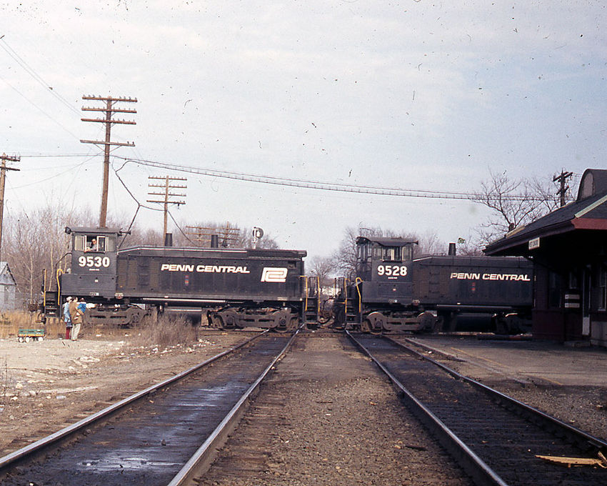 Photo of PC Switchers Crossing the B&M at West Concord, MA