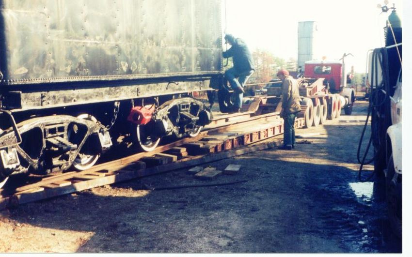 Photo of 1455 tender rolls onto trailer bed