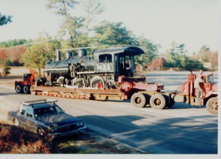 Photo of 1455 pulls into Edaville front lot.