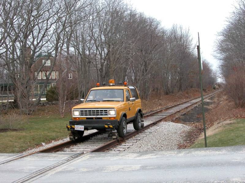 Photo of Hy-Rail truck on northern end of Newport, RI secondary track
