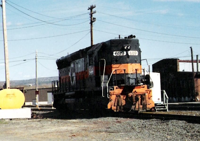 Photo of ST SD-45 #689 stored at East Deerfield