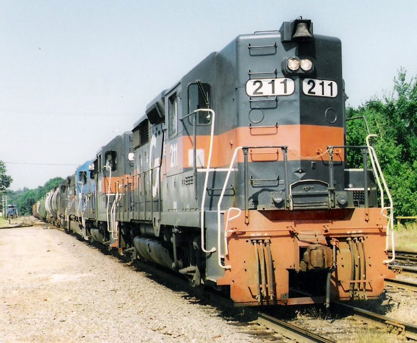 Photo of DHPO pulls into Ayer in 1997