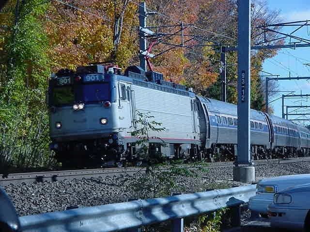 Photo of Amtrak #901 in Madison, Connecticut.