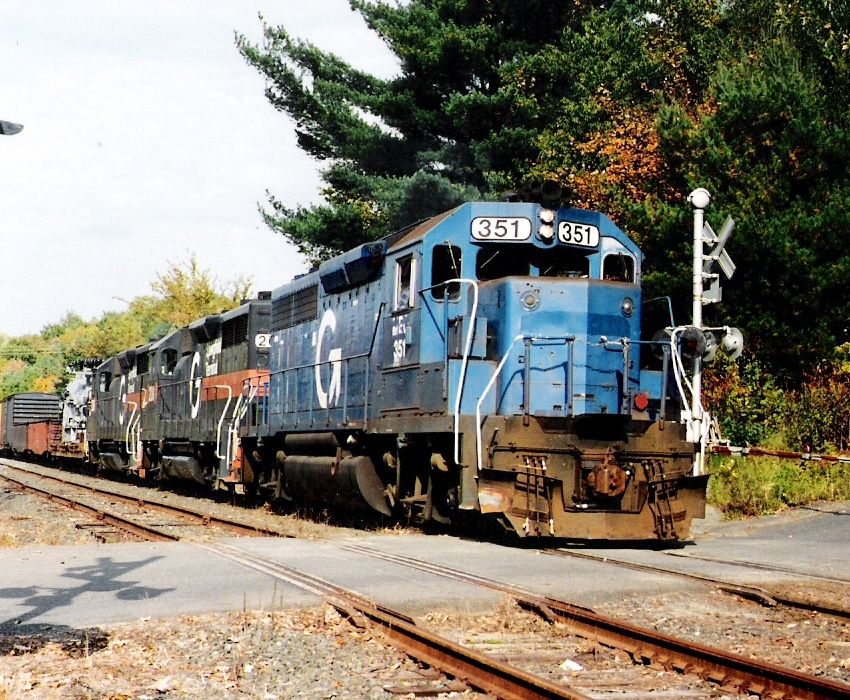 Photo of EDPL heads down the Conn River in 1996