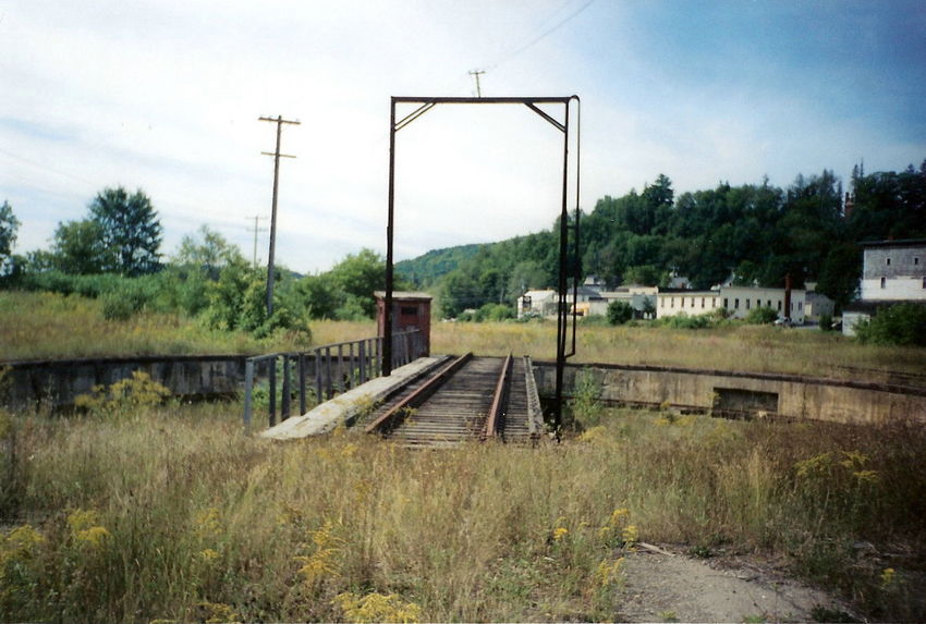 Photo of Ex St.J&LC turntable in St.Johnsbury,Vt.