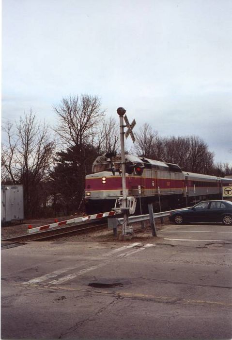 Photo of Commuter Rail Train Approaching the Norfolk Railroad Station