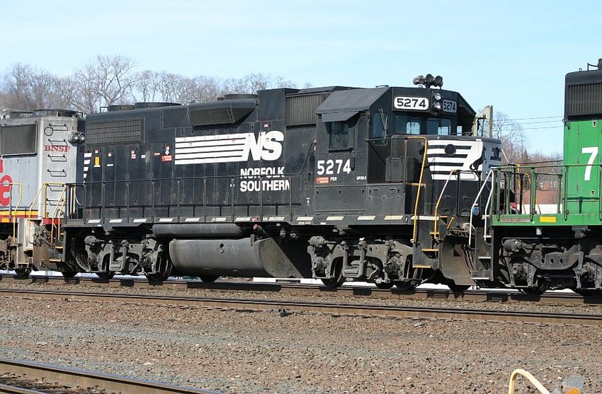 Photo of NS 5274 at West Springfield, MA