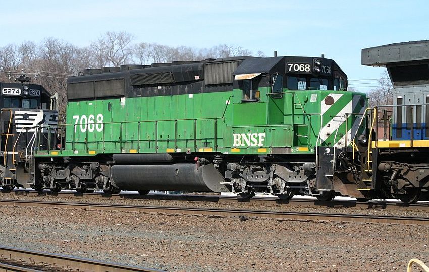 Photo of BNSF 7068 at West Springfield, MA