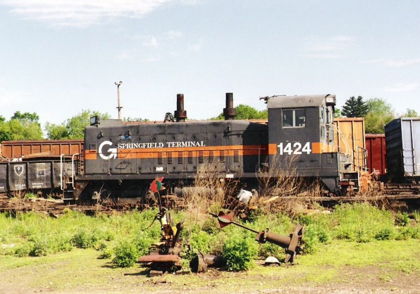 Photo of ST #1424 switches Waterville