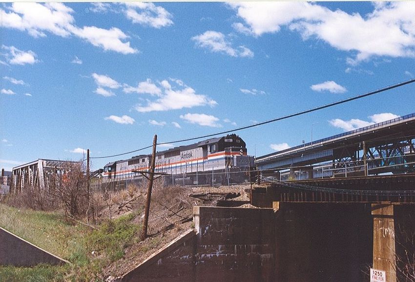 Photo of A meet between Amtrak MoW and P&W NR2