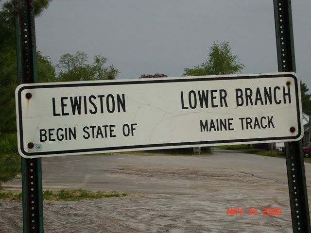 Photo of Sign put up by MDOT in Brunswick, marking start of Lewiston Lower Branch
