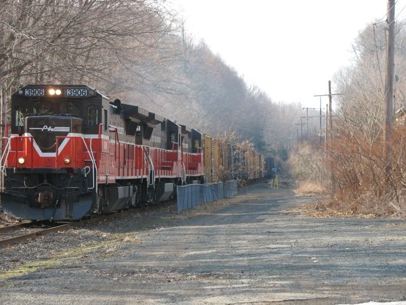 Photo of 3906, 4001, and 3904 in Rock Fall