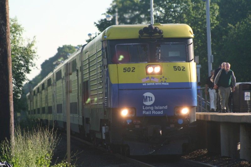 Photo of Train 660 at St. James