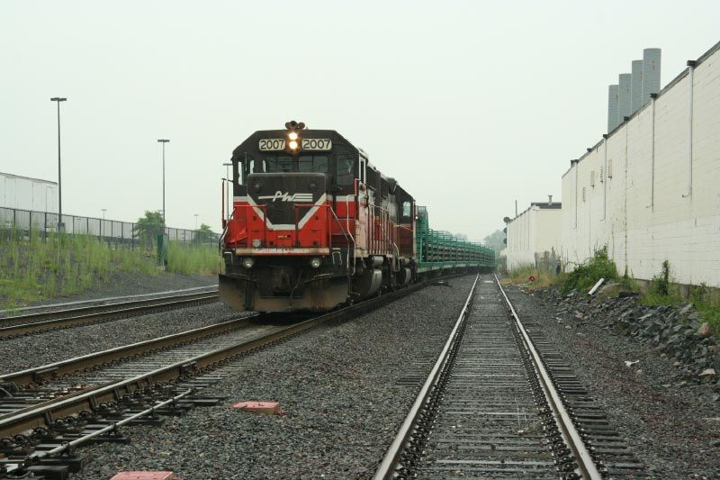 Photo of P&W Units Shove MBCR Rail Train into Tr. 4 at Wilbur