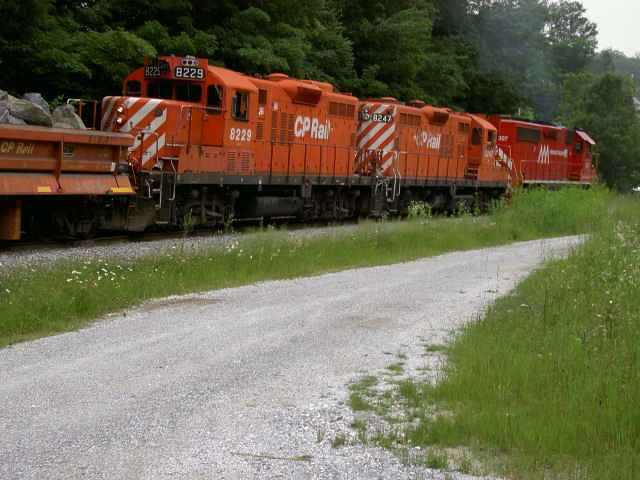Photo of Green Mountrain Railroad Stone Xtra East Wallingford, Vt 07-02-06