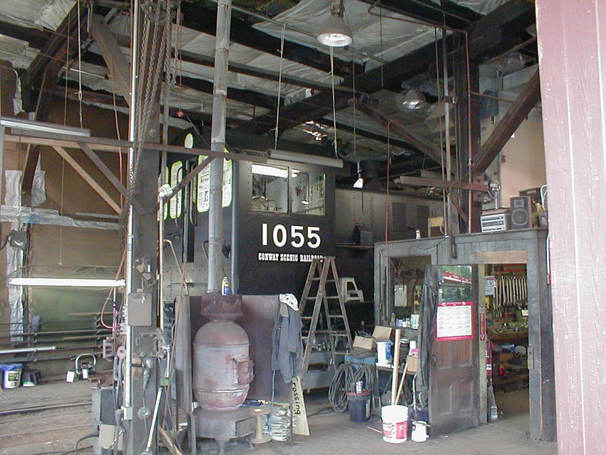 Photo of Alco S4 1055 being repainted