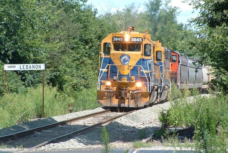 Photo of NECR 3845 leads train 608 south at the Route 207 crossing in Lebanon CT