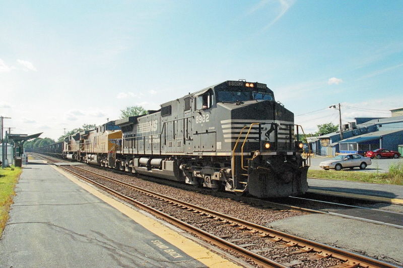 Photo of Loaded Bow Coal Train lead by N.S. 8982 With U.P. SD90MAC