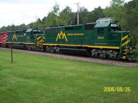Photo of GMRC 304 With Fresh Green Paint On the Point of TR #263