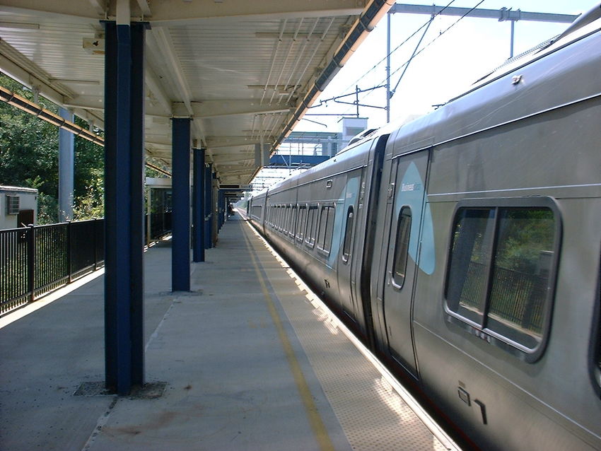 Photo of Acela Express at the route 128 station