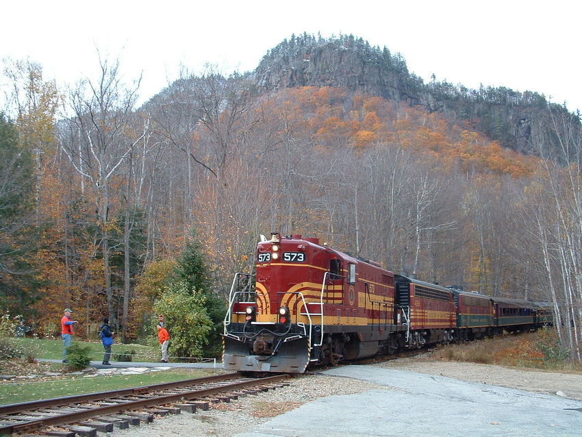 Photo of 470 Club Excursion on the Conway Scenic