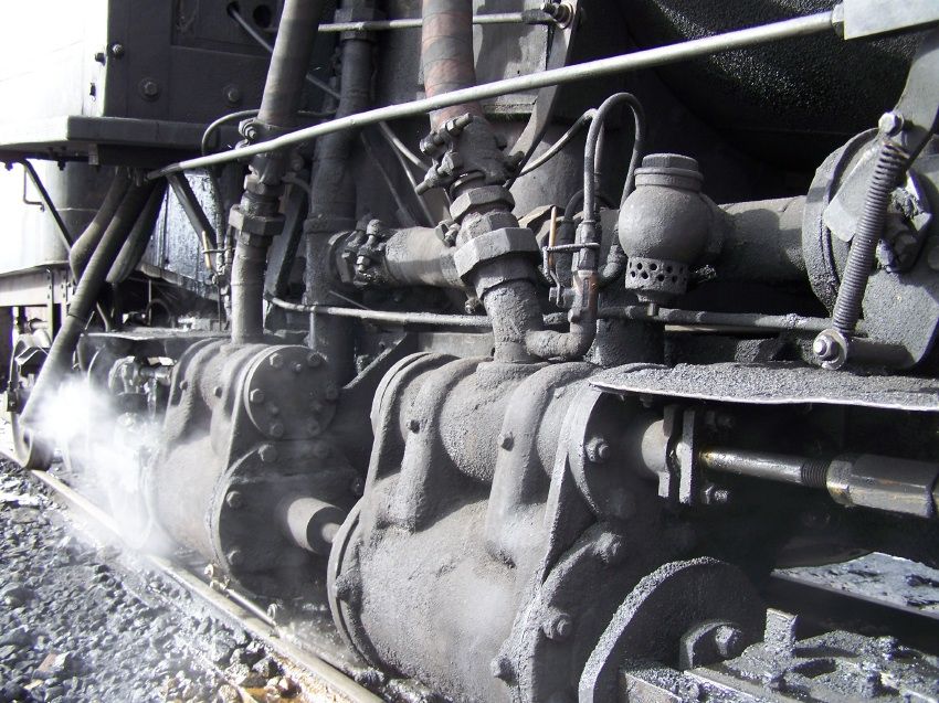 Photo of Engine #10 Engineer's side cylinder cock's