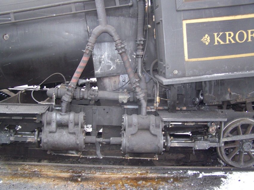 Photo of Engine #10 forward and reverse cylinders