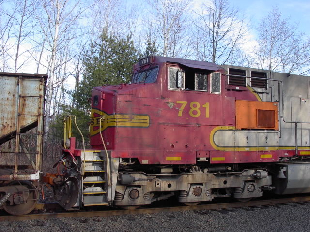 Photo of BNSF 781 with battle damage
