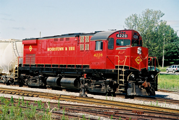 Photo of Morristown & Erie 4228 (Maine Eastern RR)