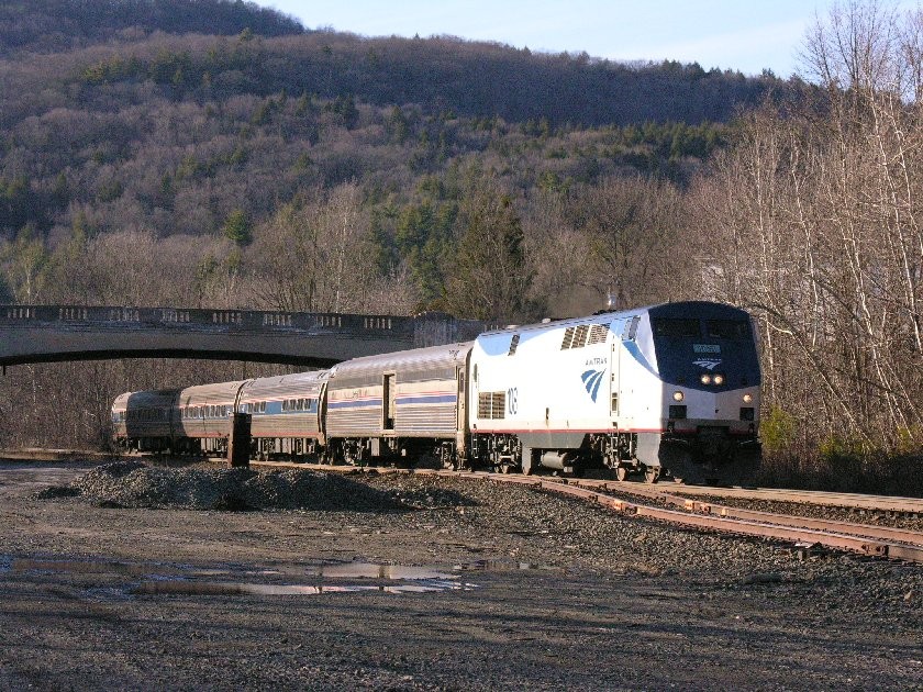 Photo of Amtrak 448 at Huntington