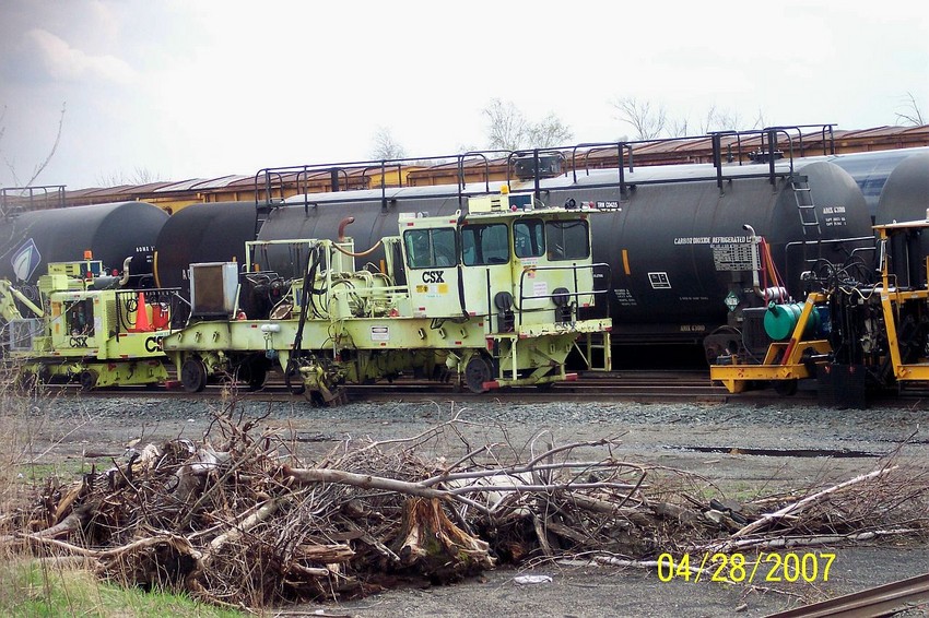 Photo of CSX MOW in the North Yard, Framingham.